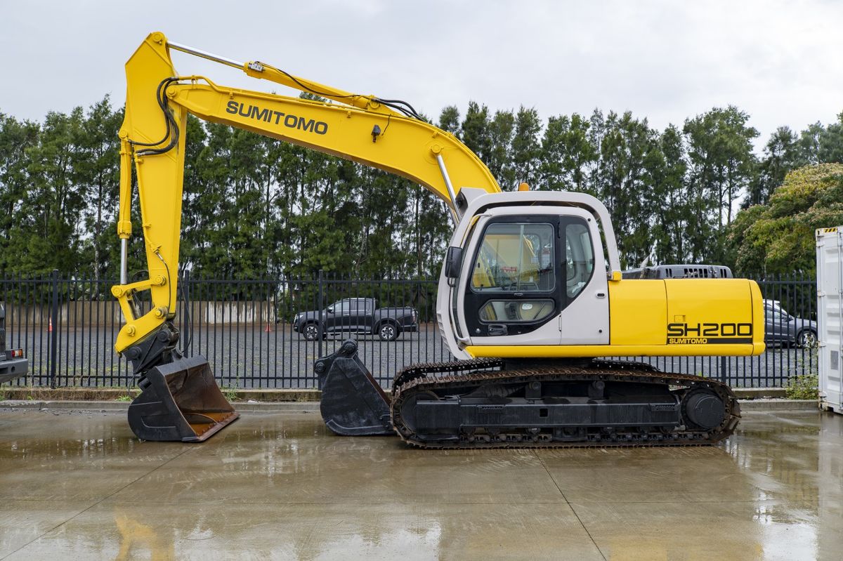 Sumitomo SH200-3 Excavator | Product | ETL Hire