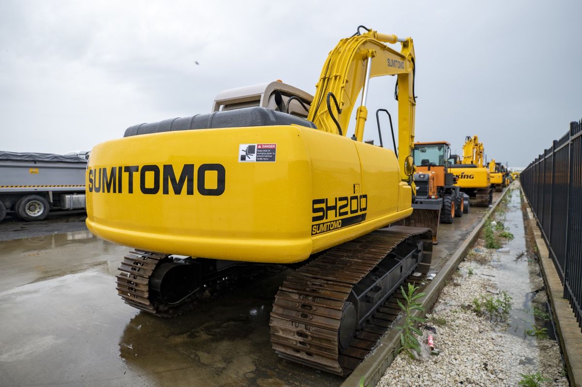 Sumitomo SH200-3 Excavator | Product | ETL Hire