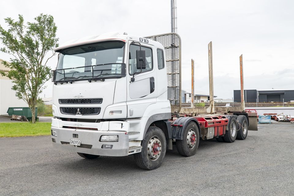 Mitsubishi Fuso Euro 470 Logging Truck